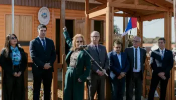 Misiones: Hugo Passalacqua inauguró un Juzgado de Paz en madera