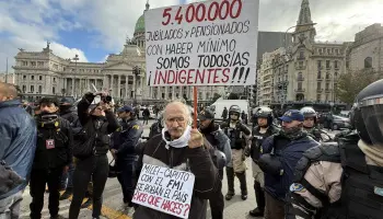 Jubilados en pie de lucha: “Nos sacaron el 30 por ciento con la devaluación y nadie se hace cargo”