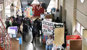 Educación, arte y ciencia en Berisso: Fabián Cagliardi encabezó la apertura de la feria distrital