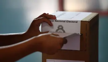 De la dispersión a la estrategia: Partidos porteños buscan unificarse de cara a octubre