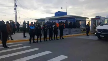 Tensión en Chubut: Marineros enfrentan al SOMU y reclaman salir a pescar