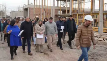 Rolando Figueroa cosecha apoyo por la obra pública: 6 de cada 10 neuquinos respaldan su gestión