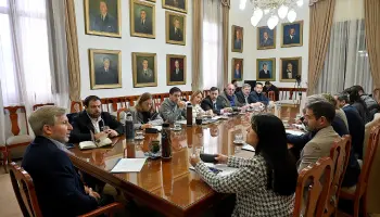 Rogelio Frigerio exige eficiencia y compromiso: “Debemos cuidar cada peso que aportan los entrerrianos”