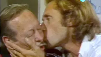 A 40 años del memorable beso de Jorge Donn a Roberto Goyeneche en una TV aún arcaica