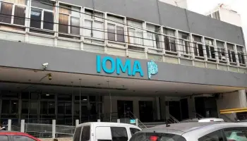 IOMA en la mira: Un niño con enfermedad intestinal crónica lleva dos años sin recibir los insumos