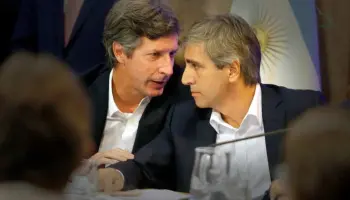 ¿Luis Caputo y Santiago Bausili están embaucando a Javier Milei?