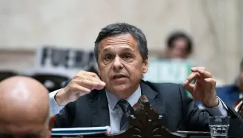 Diego Giuliano: "Javier Milei tiene una obsesión con romper lo que funciona bien"