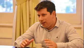 Pablo Domenichini: “Mileismo y kirchnerismo son las dos caras del mismo fracaso político”