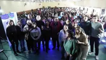 Mario Ishii homenajeó a los auxiliares de la educación en José C. Paz