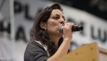 Docentes contra Axel Kicillof: "Está fraguando los registros de paro para descontarnos el salario"