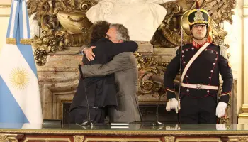 Ola de hackeos en el gobierno de Javier Milei comprometen bases de datos sensibles