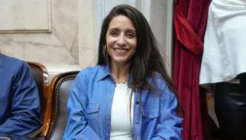 Agustina Propato: "Javier Milei propone un modelo fujimorista, quiere gobernar sin Congreso"