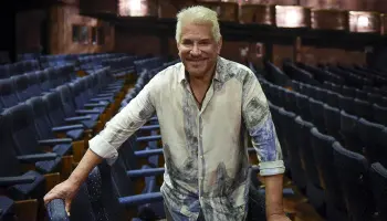 Arnaldo André: "El teatro es hoy la verdadera vía de comunicación de los actores en Argentina"