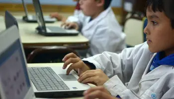 Creativos Digitales: “El 95 por ciento de los colegios aún enseña computación como hace treinta años”