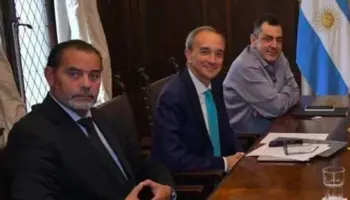 Educación: Carlos Torrendell y Juan Facundo Etchenique continúan beneficiando a empresario Gustavo Kein