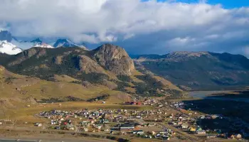 Santa Cruz: El Chaltén amplía su tejido urbano con tierras privadas y esquiva a Parques Nacionales