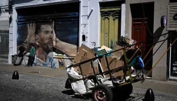 Crece la desigualdad social: más de la mitad de los argentinos se identifica como clase baja o media baja