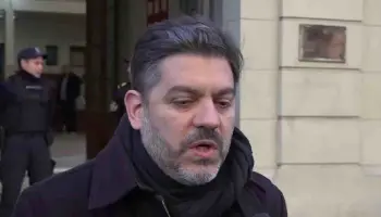 Carlos Bianco, primer funcionario bonaerense en votar: “Que todo se desarrolle con tranquilidad"
