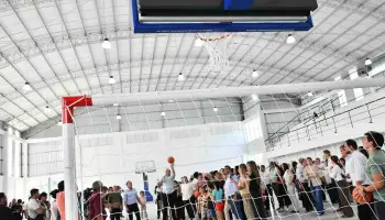 Corrientes: Gustavo Valdés inauguró el Polideportivo Municipal de San Cosme