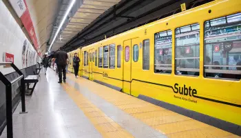 CABA: "La política tarifaria expulsó pasajeros del subte y favoreció el transporte de superficie"