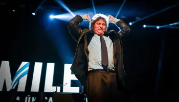 Piden investigar si el dueño de Suizo Argentina alquiló el Movistar Arena para Javier Milei