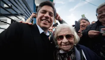 Axel Kicillof y el regreso al trueque: La provincia que cobra pero no paga