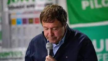 Alberto Weretilneck y una familia entera colgada de la estructura estatal