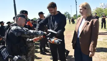 Santa Fe incorporó armas de menor letalidad para reforzar los patrullajes en Rosario