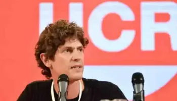Martín Lousteau votó en la Ciudad y pidió “trabajar en serio por la educación, la economía y el empleo”