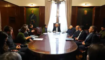 La Plata: Acuerdo para construir un nuevo barrio con 66 viviendas en Villa Garibaldi