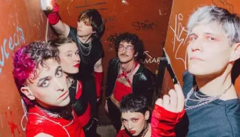 Yasar explota en Combustión: "Este disco habla de la energía que nos une como grupo"