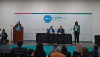 Merlo: Gustavo Soos asumió como nuevo rector de la Universidad Nacional del Oeste