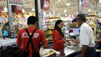 Escándalo en Abasto: Denuncian a Coto por poner en riesgo la vida de un cliente con discapacidad