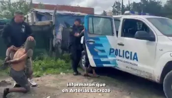 Tres motochorros detenidos por vender droga en una casilla en Merlo