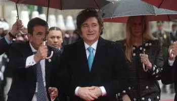 Mientras Javier Milei construye su nueva coalición, el panperonismo se desangra en sus internas