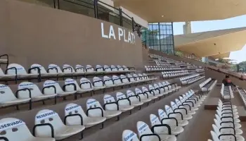 Premio Dardo Rocha: Axel Kicillof llevó “aplaudidores” para tapar el malestar en el Hipódromo de La Plata