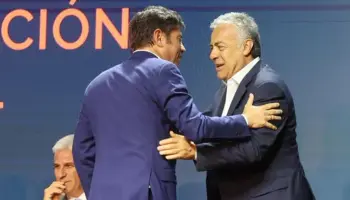 Alfredo Cornejo y Axel Kicillof se sacaron chispas en un encuentro del CFI