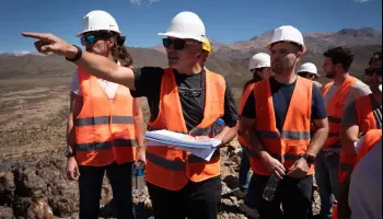 El gobierno de Mendoza estaría promoviendo una empresa acusada de corrupción, contaminación y violencia