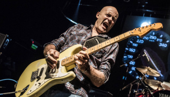 JAF: “Tengo un disco de rock and roll furioso que va a venir el año que viene”