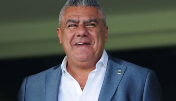 En medio del conflicto entre el gobierno y la AFA, Claudio Tapia descansó a Javier Milei