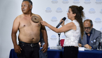 Siguen las polémicas tras el acto de las vacunas en el Congreso: "Ahora quieren ridiculizarnos"