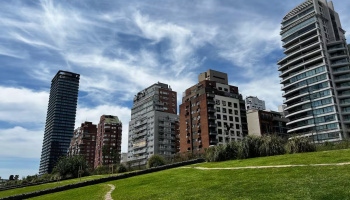 Crisis inmobiliaria en Argentina: "No hay información y la gente queda a merced de especulaciones"