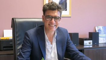 Axel Kicillof le dio Puerto Quequén a un exmacrista acusado de repartir comida vencida en las escuelas