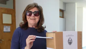 La intendente María Celia Gianini fue sancionada por evitar pagar contribuciones al IPS