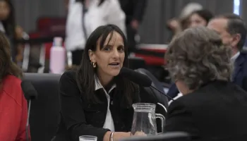 Mercedes de Mendieta: “En Argentina hay plata, pero se va a la bicicleta financiera y al pago del FMI”