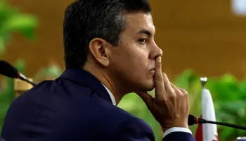 Entre la diplomacia global y la política doméstica: El doble desafío de Santiago Peña