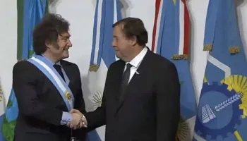 Pauta: Alberto Weretilneck y la sombra de Santiago Caputo detrás de polémicas contrataciones directas