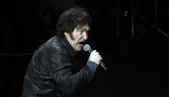 El gobierno festeja el éxito financiero, mientras que la economía real se hunde