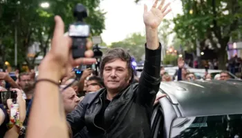 Paradoja Milei: Crece su imagen mientras 3 de cada 4 dicen perder contra la inflación