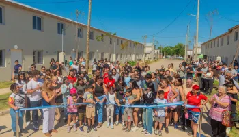 Juan Andreotti entregó viviendas a 25 familias numerosas en San Fernando